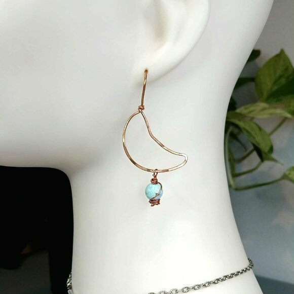 Upcycled Hammered Copper Crescent Moon Dangle Earrings, Gemstone Agate 2.5" - Picture 1 of 5